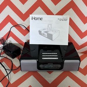 iHome (iH5) Alarm Clock Radio with iPod Docking Station
